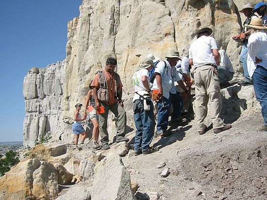Examining the base of the sandstones present near the top of Pulpit Rock.